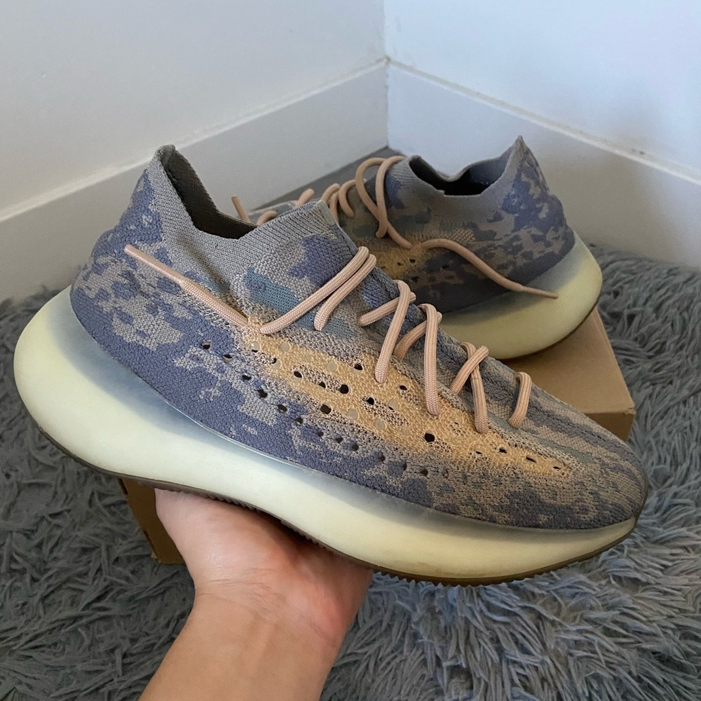 Yeezy 380 Mist Size 9.5